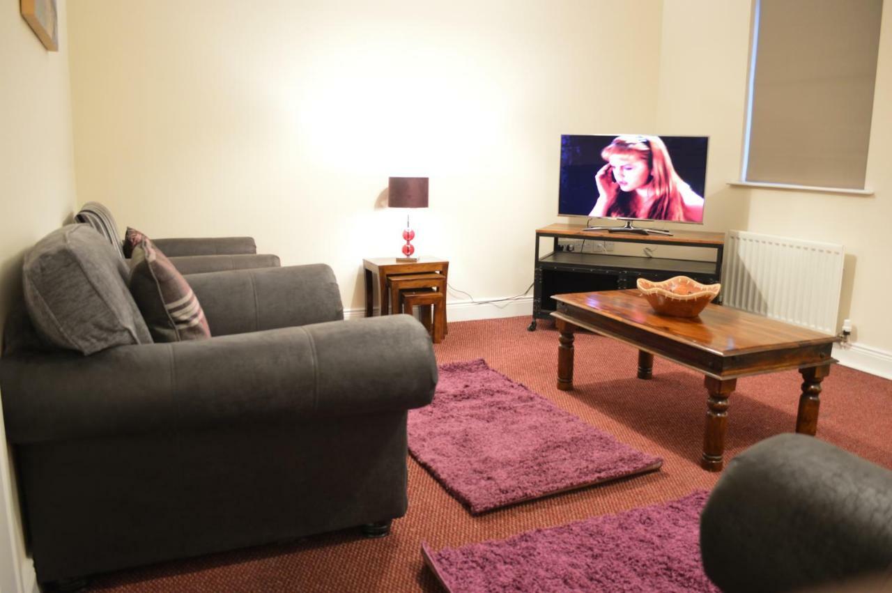 The Townhouse Newcastle Apartment ภายนอก รูปภาพ