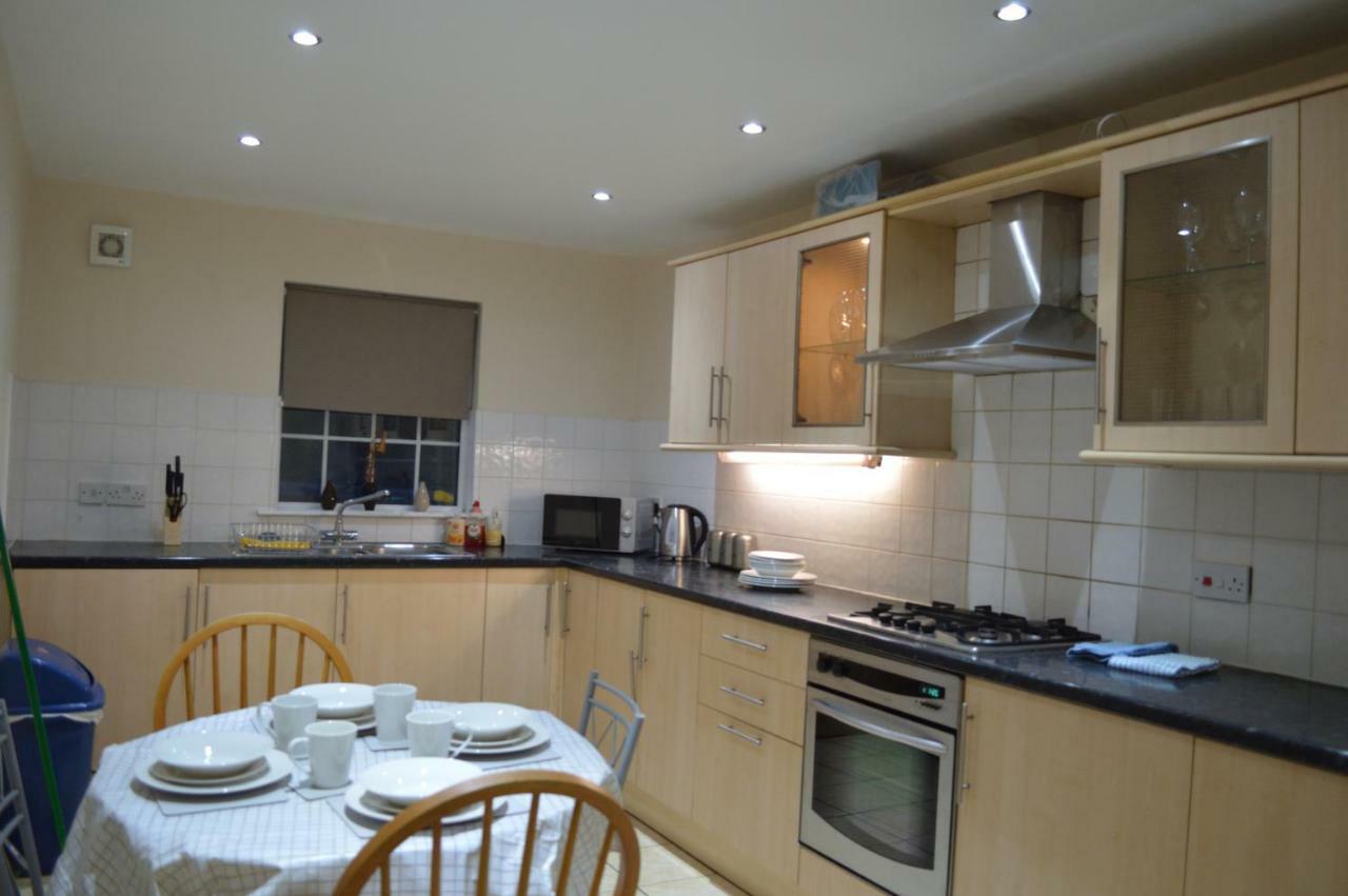 The Townhouse Newcastle Apartment ภายนอก รูปภาพ